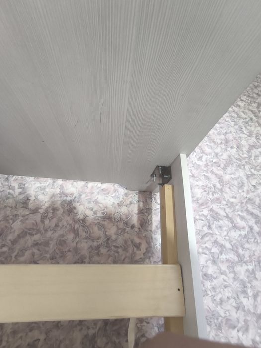 Продам кровать крепкая