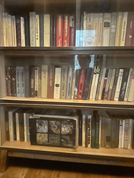 Продам книжные полки