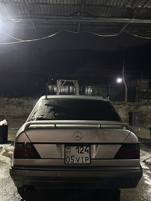 Продам номера на 124 мерс