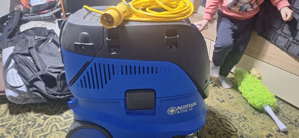 Професионална прахосмукачка