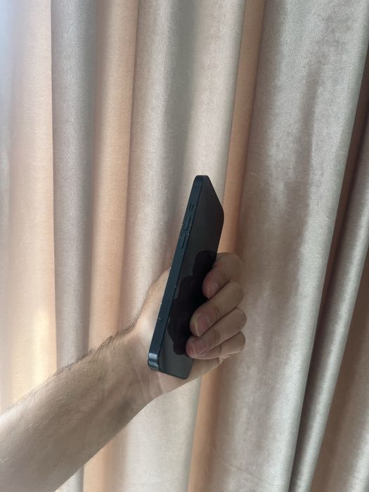 Продам IPhone 13 128gb