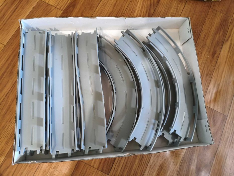 Трек с машинками