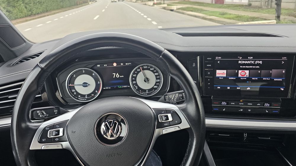 VW Touareg 2019 • 3.0 V6 • Istoric complet • Stare foarte bună.
