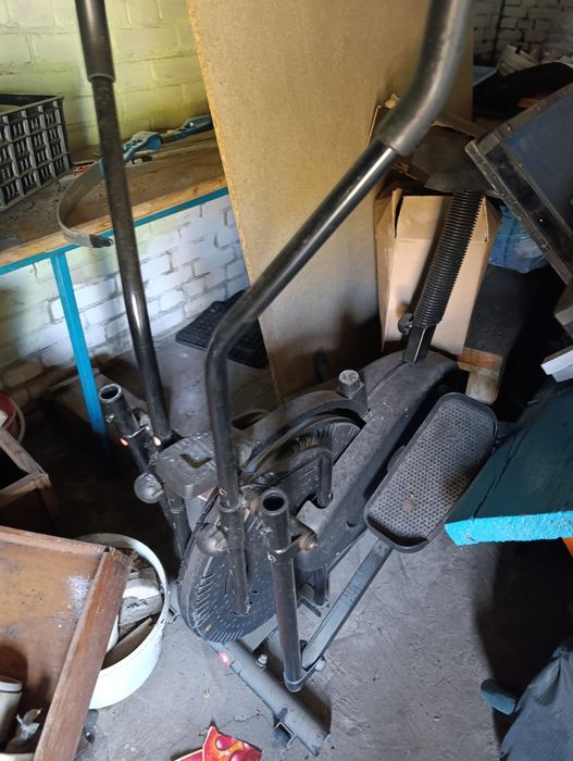 тренажерный велосипед и ещё для рук