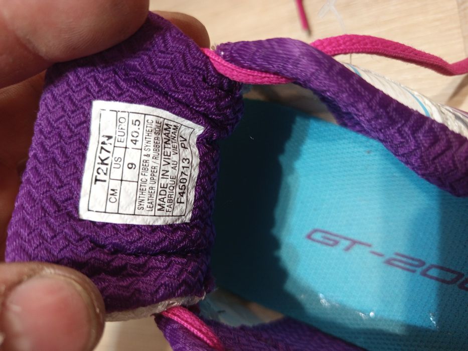 Дамски маратонки ASICS 40.5