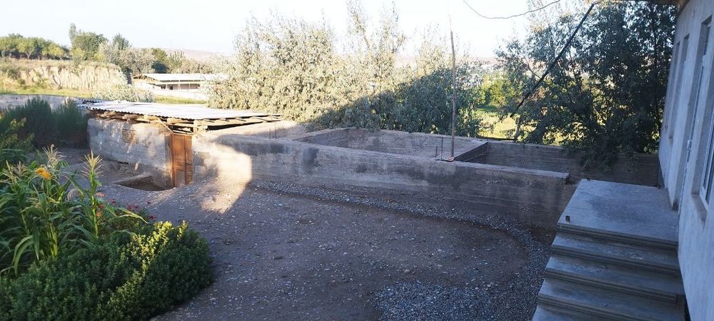 Ховли сотилади 8 сотих