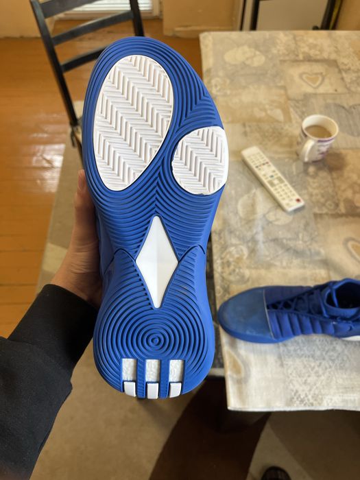 Баскетболни Маратонки ADIDAS VOLUME 7