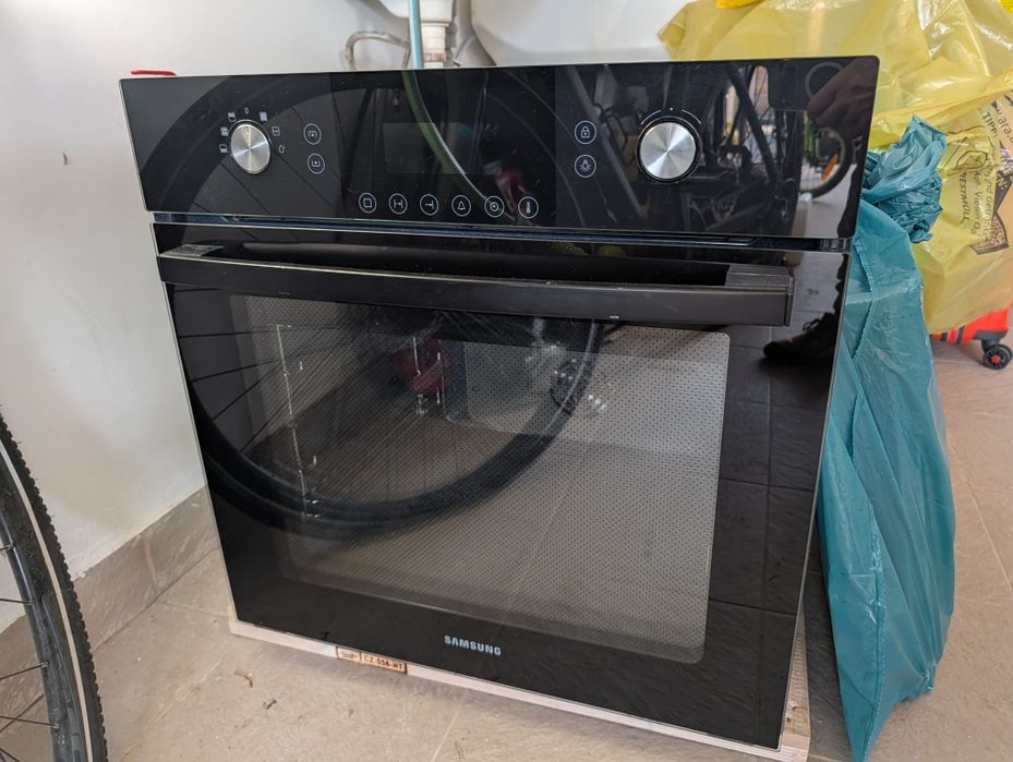 Cuptor electric Samsung