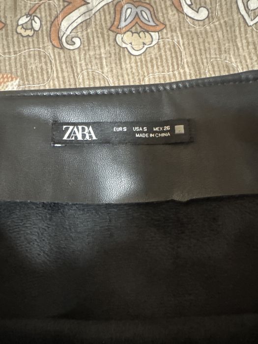 Юбка ZARA цвет:черный