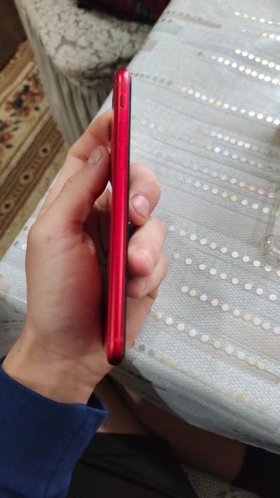 Айфон Se 2020 продаю