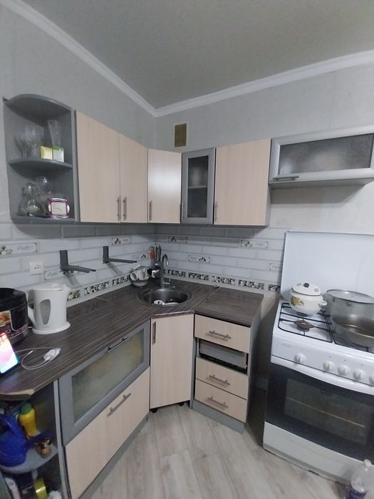 Продам кухонную гарнитуру