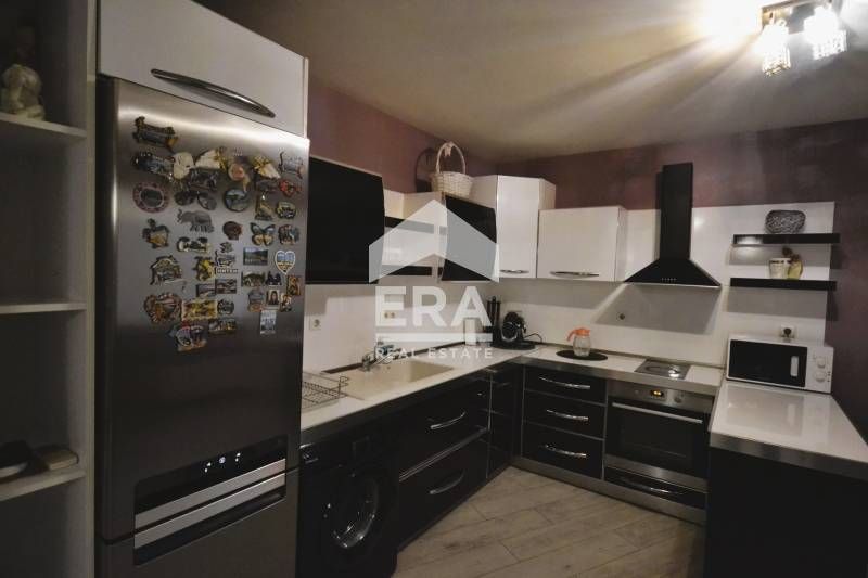 Просторен и луксозен апартамент в топ център на Хасково!