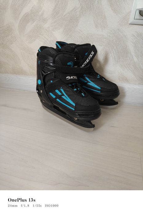 Продам коньки хоккейные