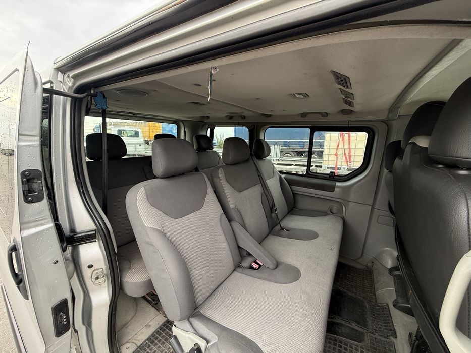 Opel vivaro 8+1 Locuri