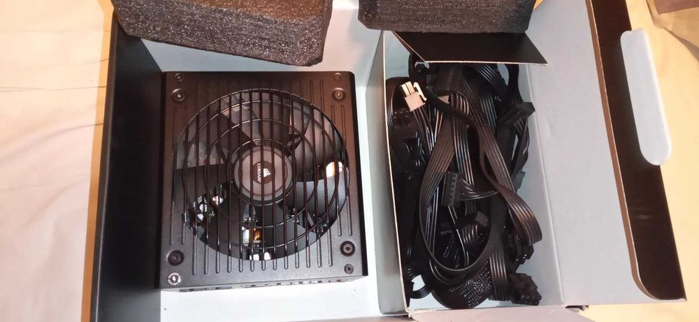 Corsair RM750 80 Plus Gold sursa pc full modulara  alimentare calculator stare EXCELENTA !