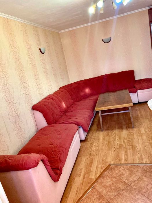 Дава се под наем Тристаен апартамент в Бургас, Славейков - 67 кв.м за 204 € - Снимка #1