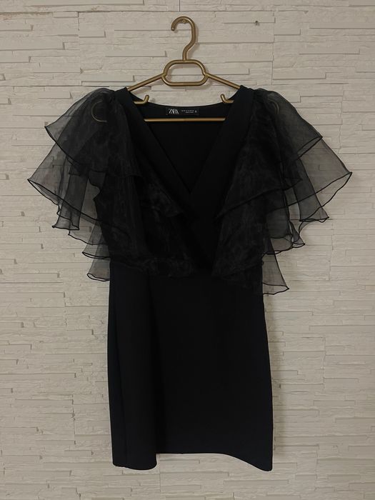 Vand rochie zara neagra