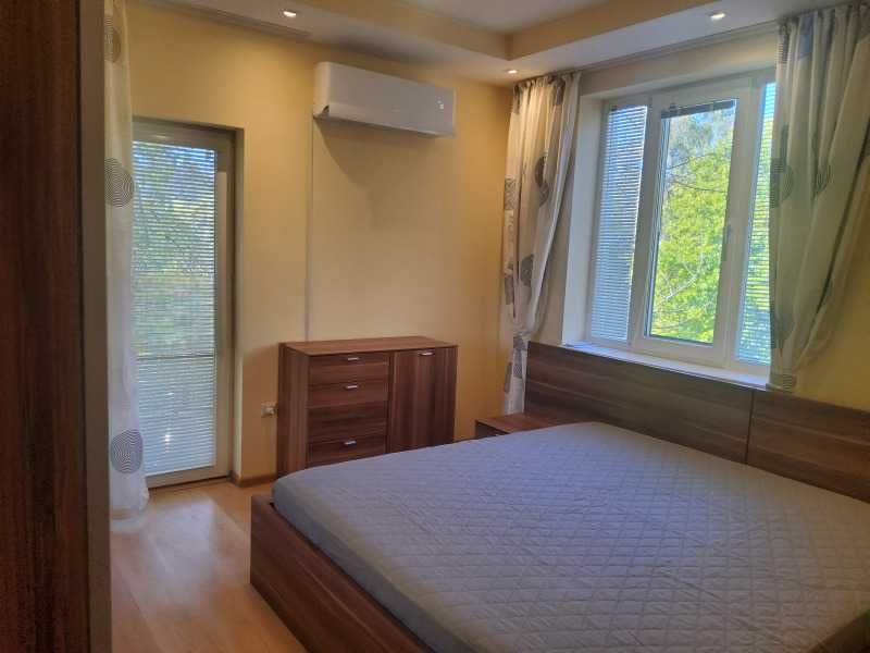 Дава се под наем Тристаен апартамент в Банкя - 110 кв.м за 1060 € - Снимка #13