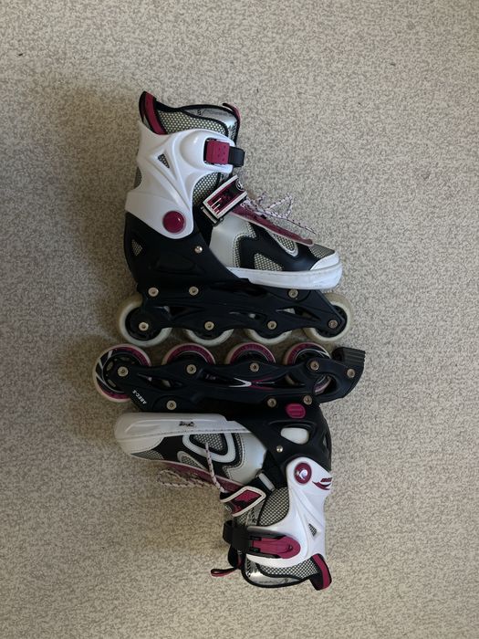 Patine cu rotile Rco roz , se reglează de la mărimea 37 la mărimea 40