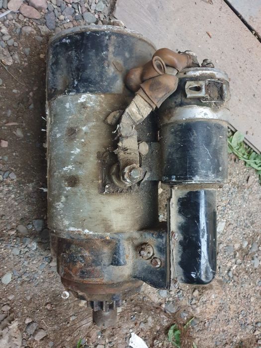 Продам стартер на двигатель В 55