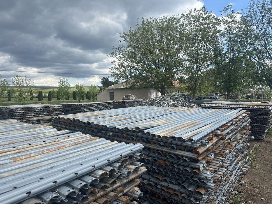 Spalieri zincati din tabla 2.40m - Rezistenta maxima pentru vie,  livezi si imprejmuiri