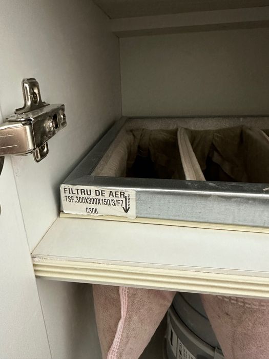 Vand masa manichiura, 5 sertare, aspirator incorporat