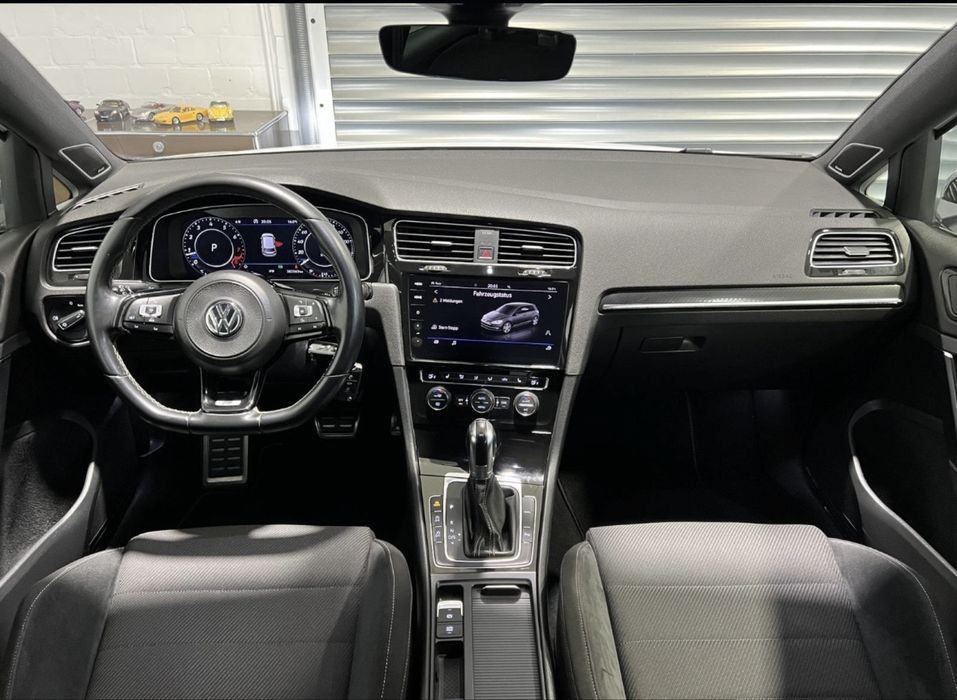 VW Golf 7,5 R 310 HP 4 Motion Akra