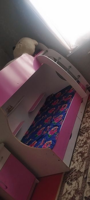 Детская мебель кровать,стол,шифонер