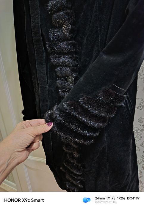 Продам замшевое пальто