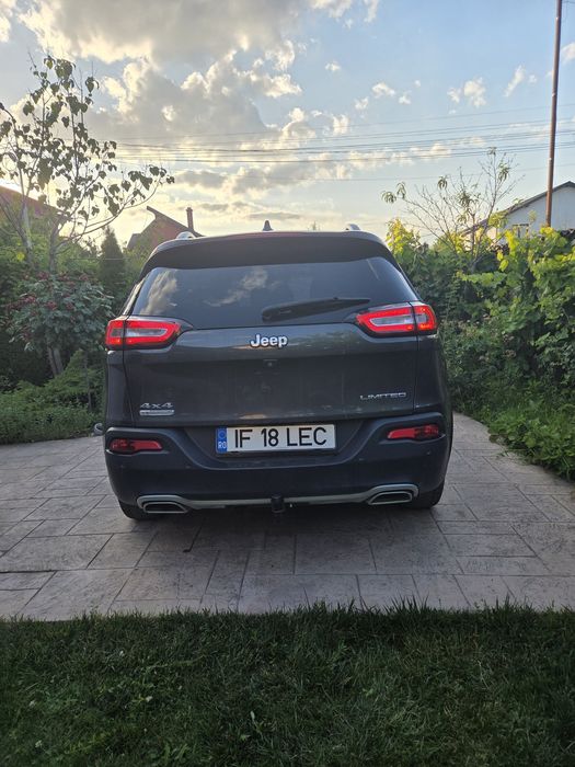 JEEP Cherokee 2015 — imagine 2