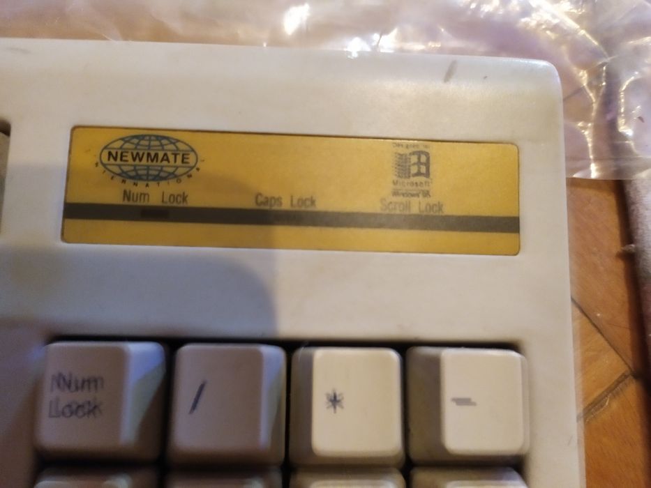 Клавиатури стари за компютар