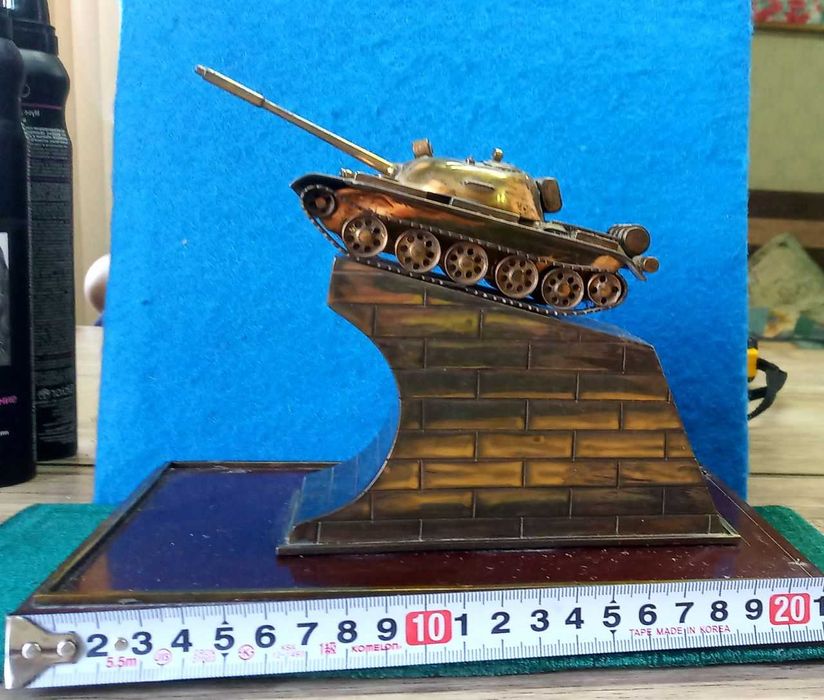 военная техника макет танка  СССР Т-55