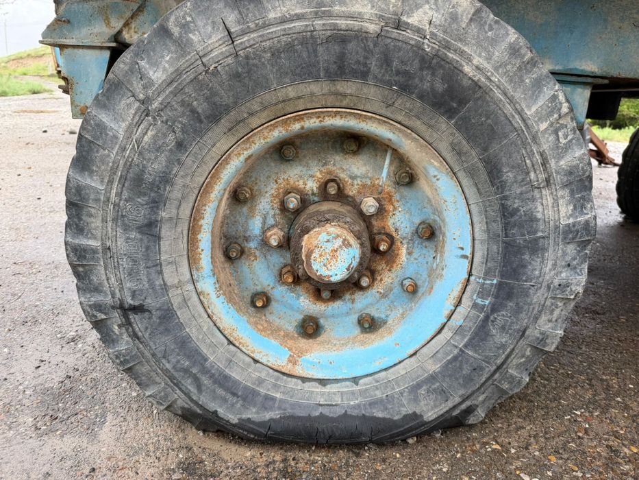 Прицеп самосвальный тракторный