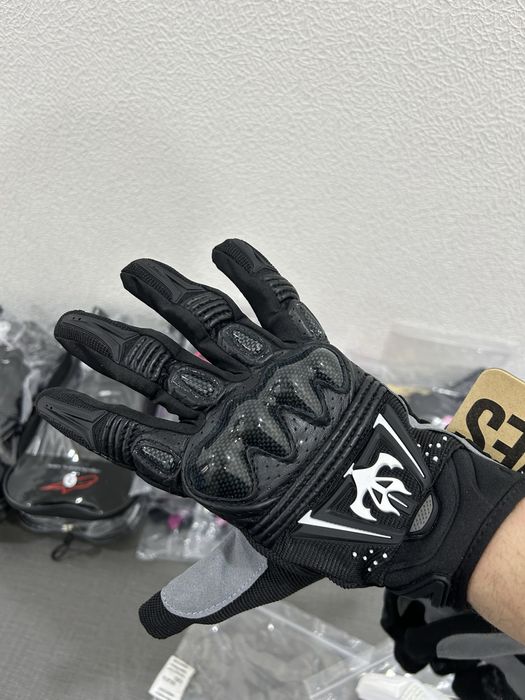 Мото перчатк …..