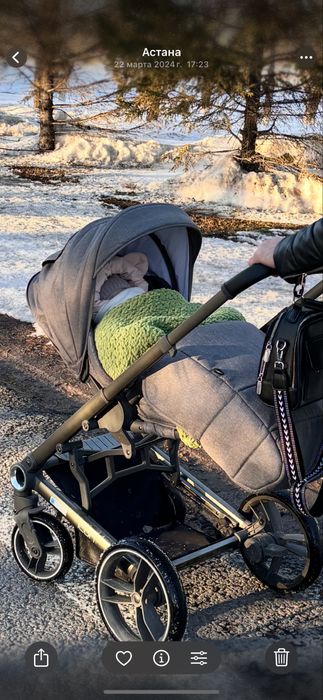 Продается детская коляска с лвумя люльками