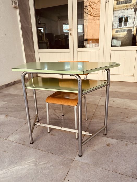 Винтидж ученически чин със стол – Италия, 60–70-те години