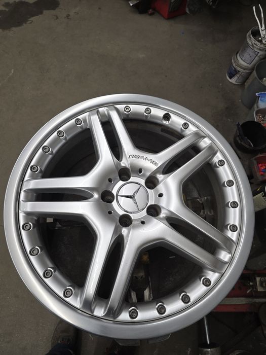 Оригинални двукомпонентни AMG  джанти 19 цола W211 W219 W230 
Мерцедес