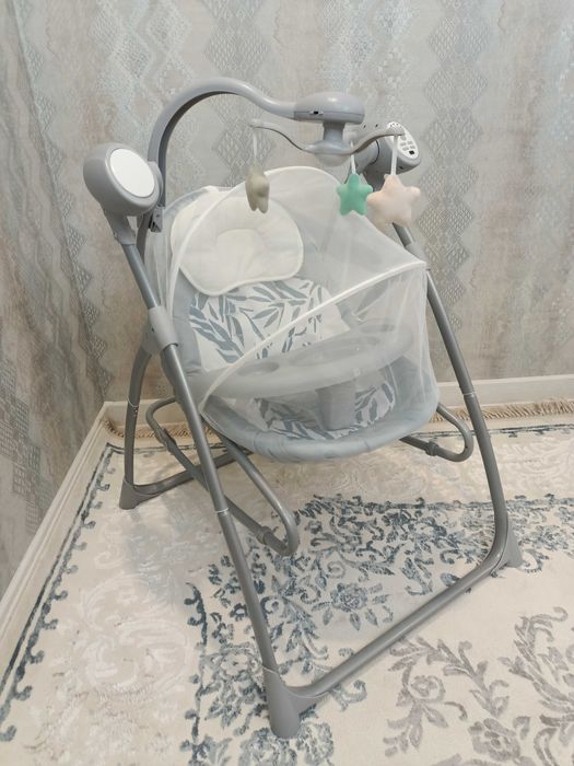 Продам шезлонг для малышей