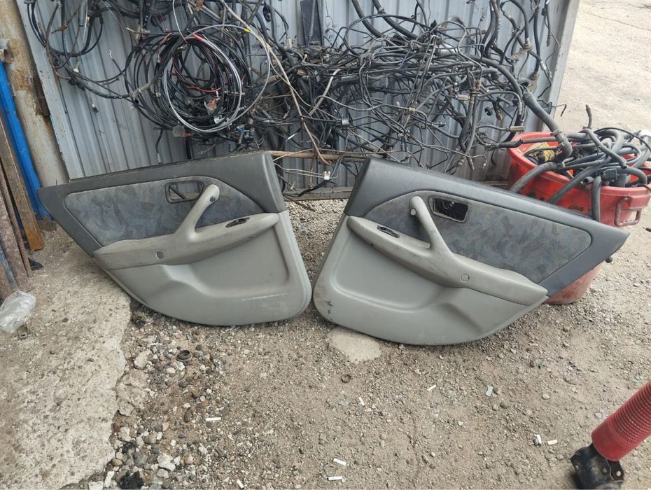 Обшивки от камри 20