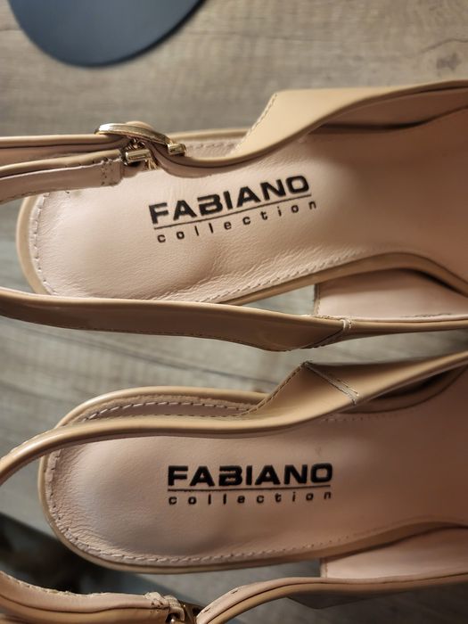 Продавам много удобни обувки