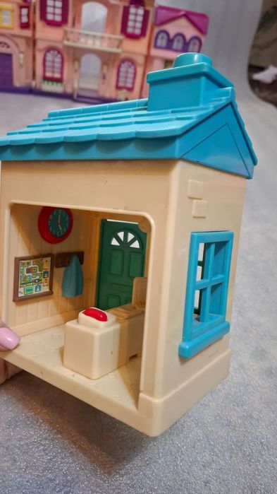 Домики и разные игрушечки