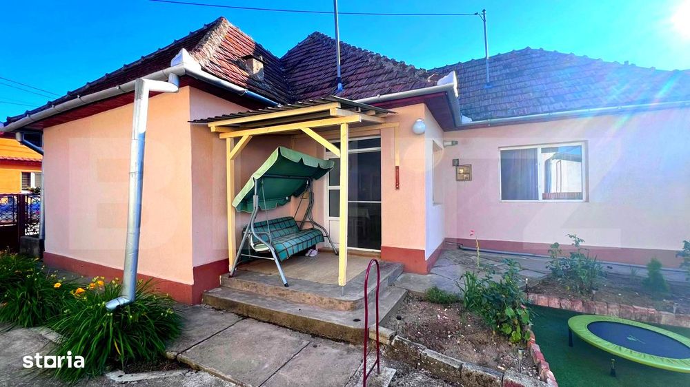 Casa de vanzare, 90 mp, 714 mp teren, langa Blaj