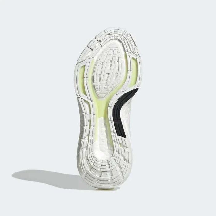 Дамски маратонки   ADIDAS ULTRABOOST 22 Heat RDY  Оригинални  EU40