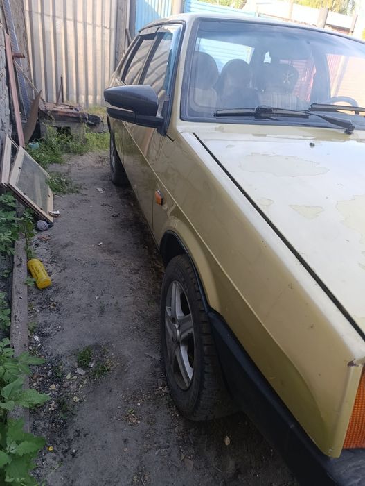 Автомобиль ваз99