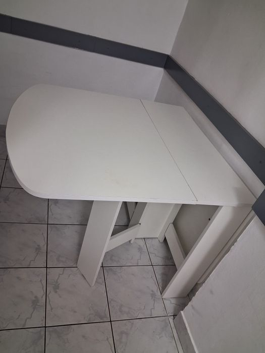 Masa pliabila albă