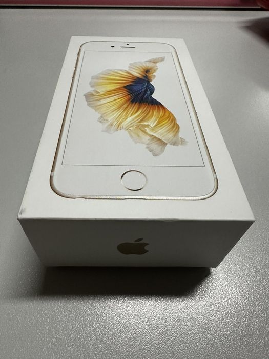 Apple iphone 6s 64GB GOLD