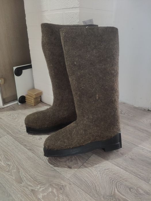 Продам валенки.  На 42-44 размер