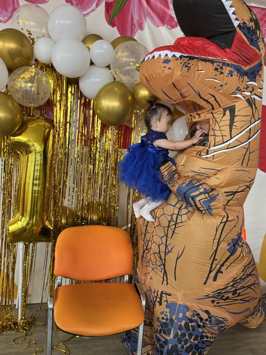 Продам костюм денозавра