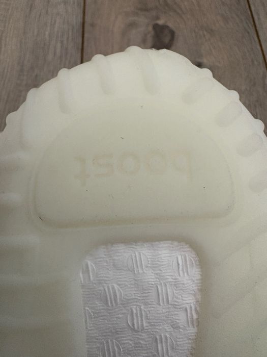 Yeezy 350 cream white