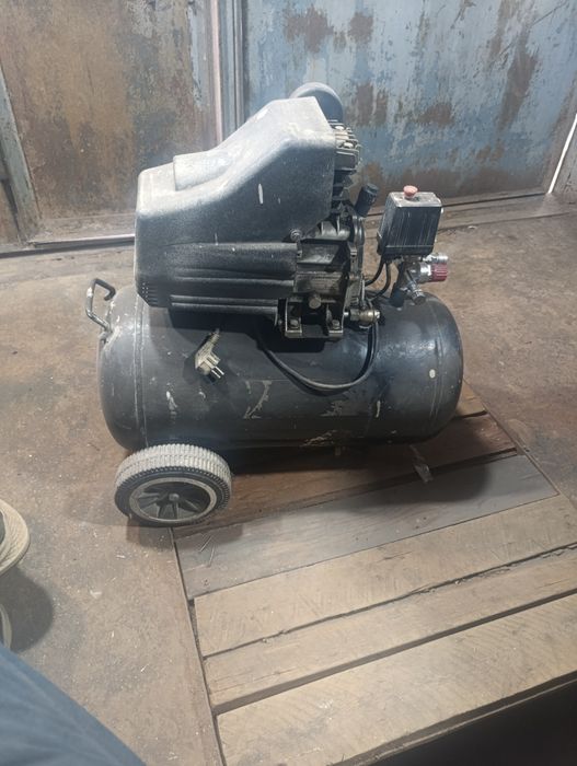 Воздушный компрессор ЕРА